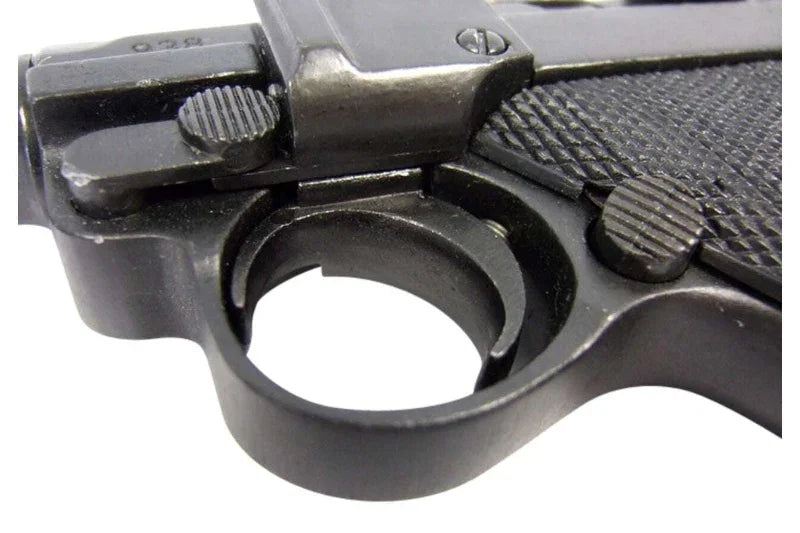Denix WWII German Luger Naval P-08 Non-Firing Gun
