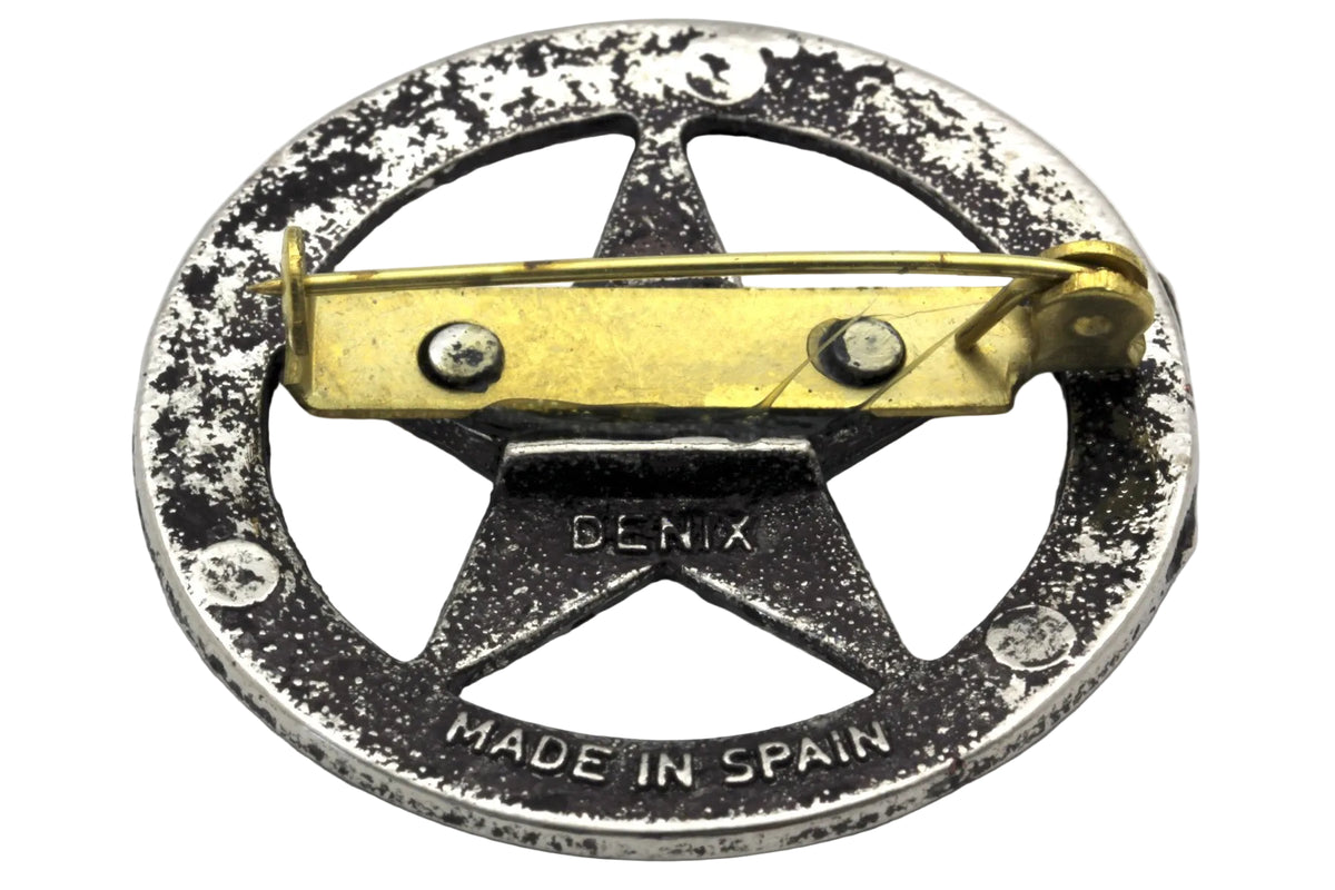 Denix 102 Texas Rangers badge, close-up rear view of brass attachment pin