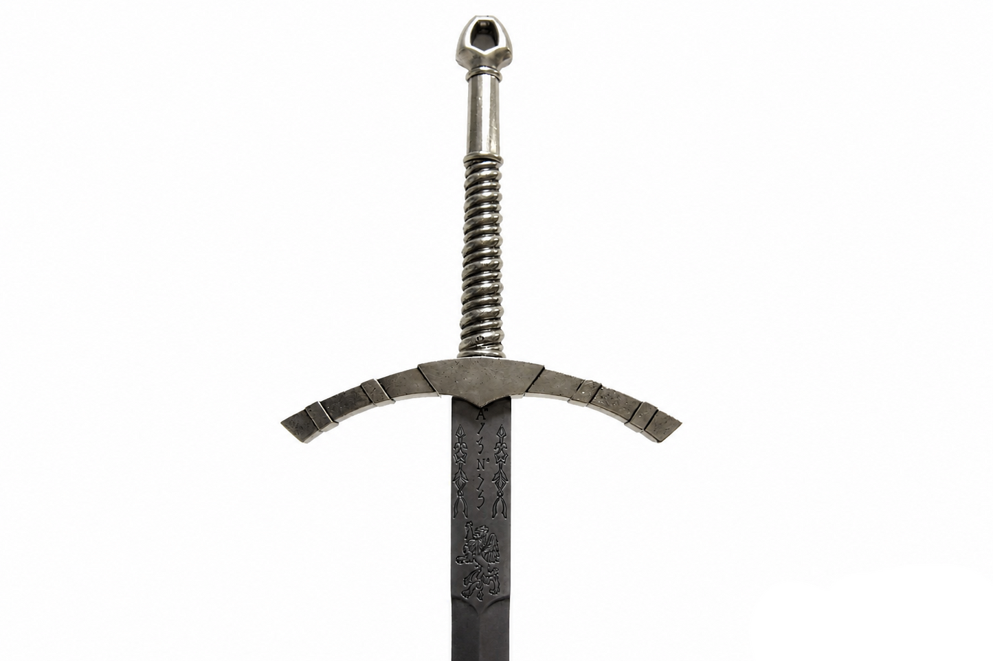 Denix 4183NQ medieval sword ring pommel, grip, curved guard, and etched blade detail