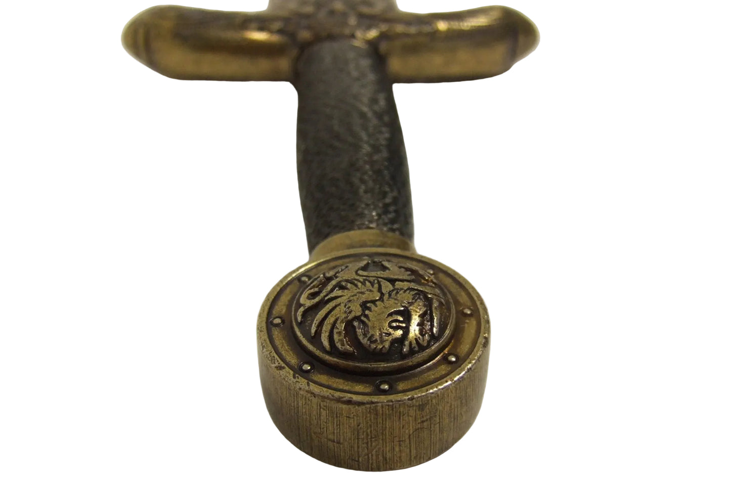 King Arthur dagger lion pommel and black grip detail